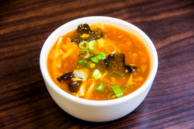 s02. hot & sour soup 酸辣汤 (s) <img title='Spicy & Hot' align='absmiddle' src='/css/spicy.png' />